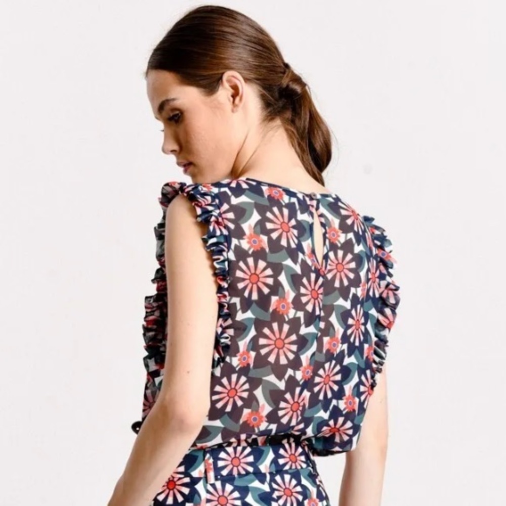 Molly Bracken | Ruth Ruffle Sleeve Tank Blouse - Picture 5 of 10